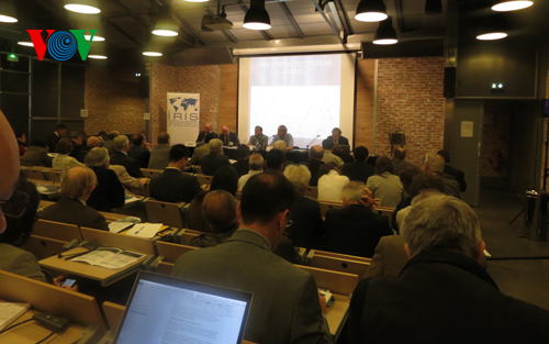 សិក្ខាសាលាស្ដីពីសមុទ្រខាងកើតនៅវិទ្យាស្ថានទំនាក់ទំនងអន្តរជាតិបារាំង